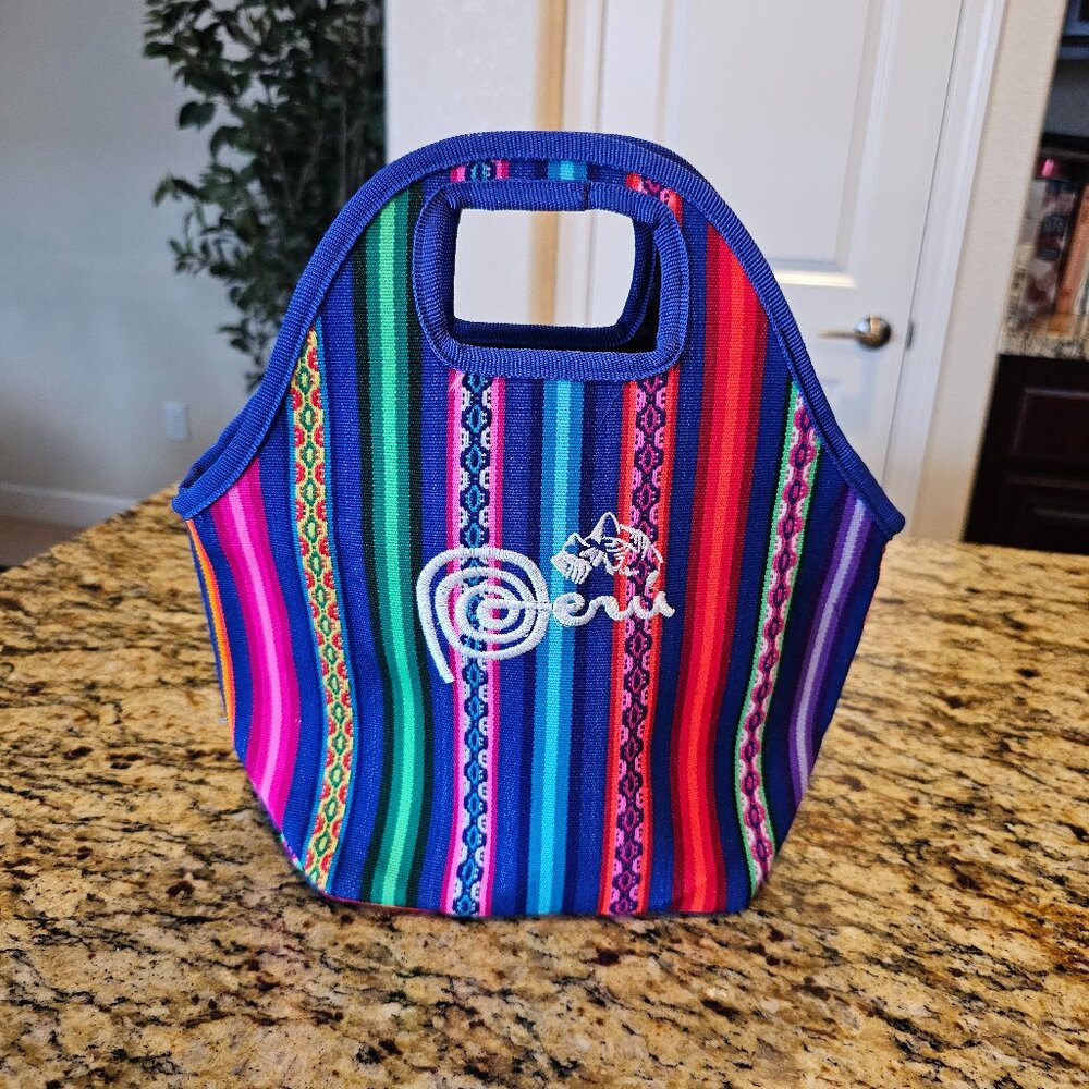 ✨ Brand New ✨ Colorful Insulated Bag – Handcrafted in Peru